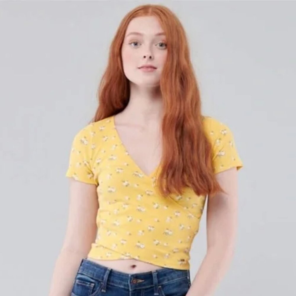 Hollister Size Medium Yellow Wrap V-Neck Baby Tee with Cream Flowers